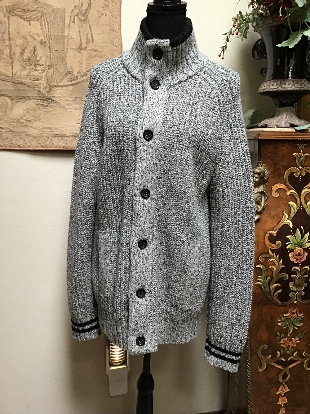 Women’s Grey Button-Up Knit Sweater Cardigan